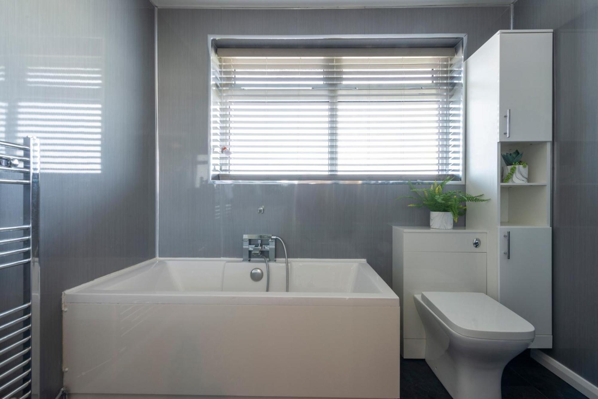 5 Bedroom Detached Beach House Poole Extérieur photo