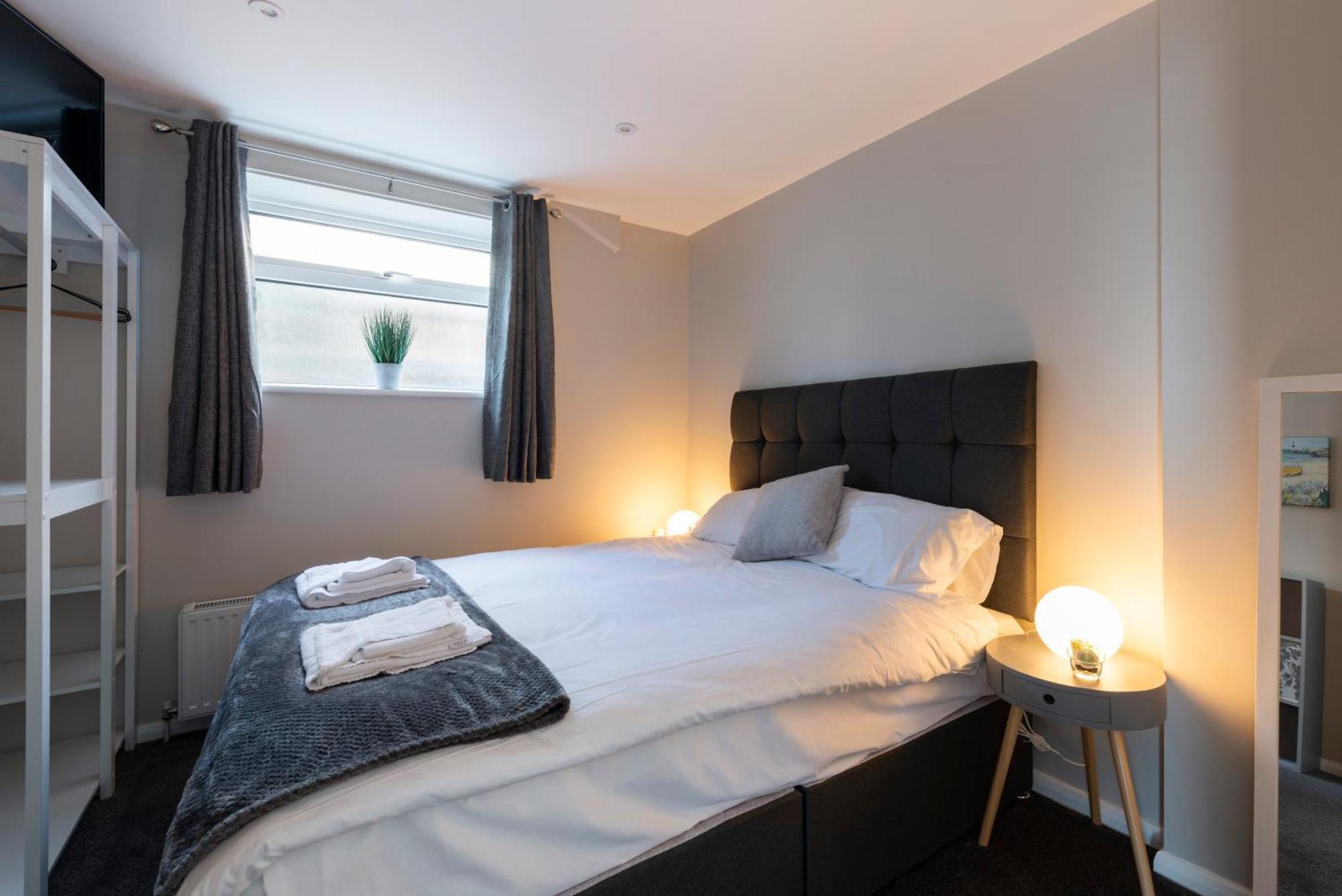 5 Bedroom Detached Beach House Poole Extérieur photo