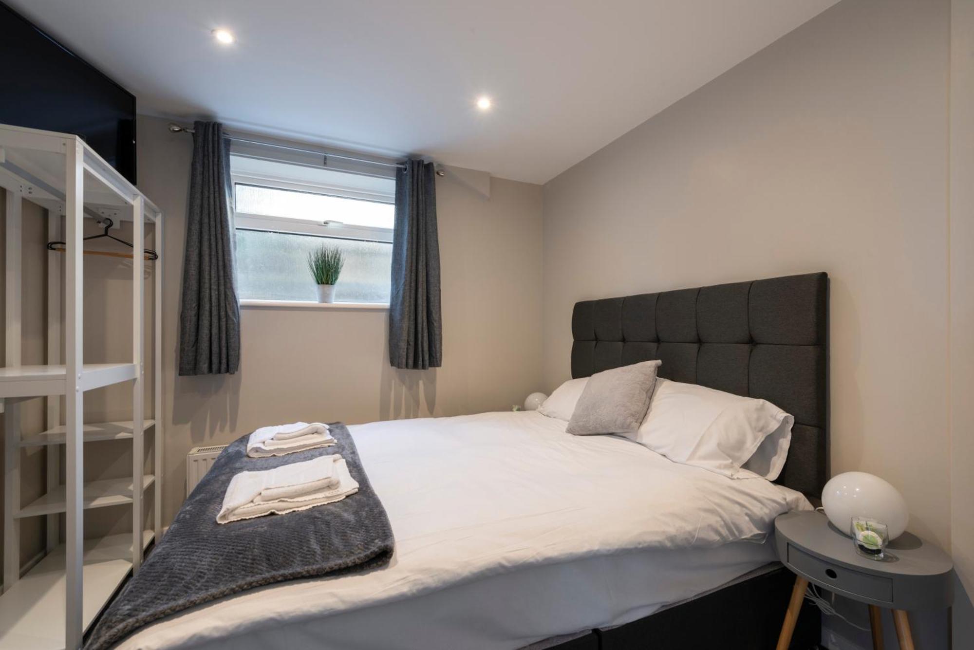5 Bedroom Detached Beach House Poole Extérieur photo