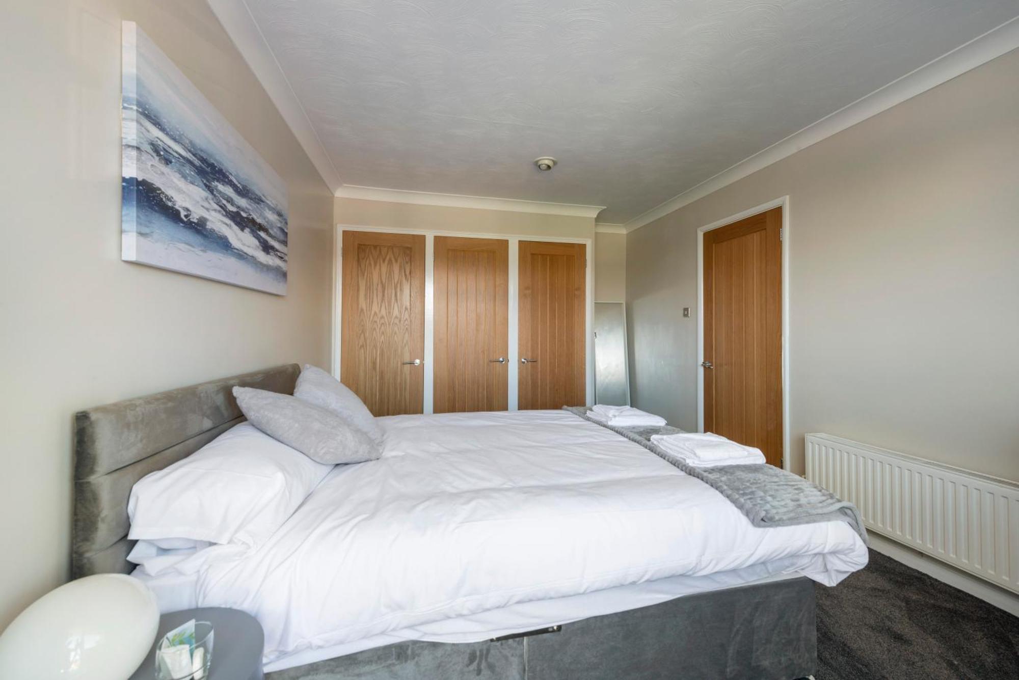 5 Bedroom Detached Beach House Poole Extérieur photo