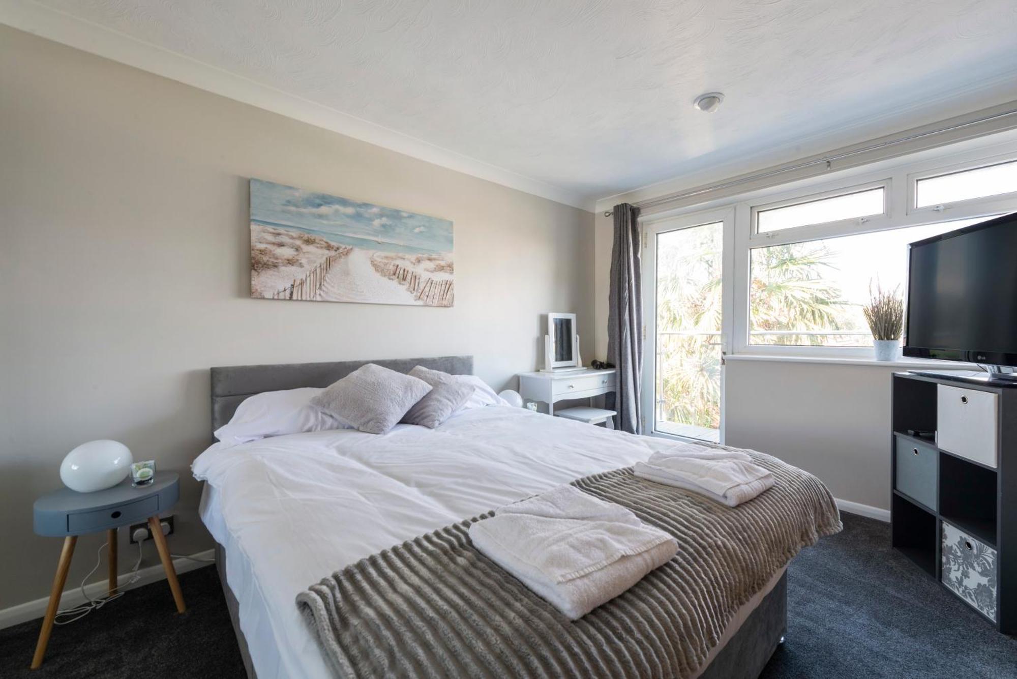 5 Bedroom Detached Beach House Poole Extérieur photo